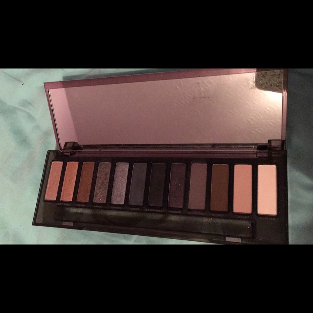 Naked Smoky Palette